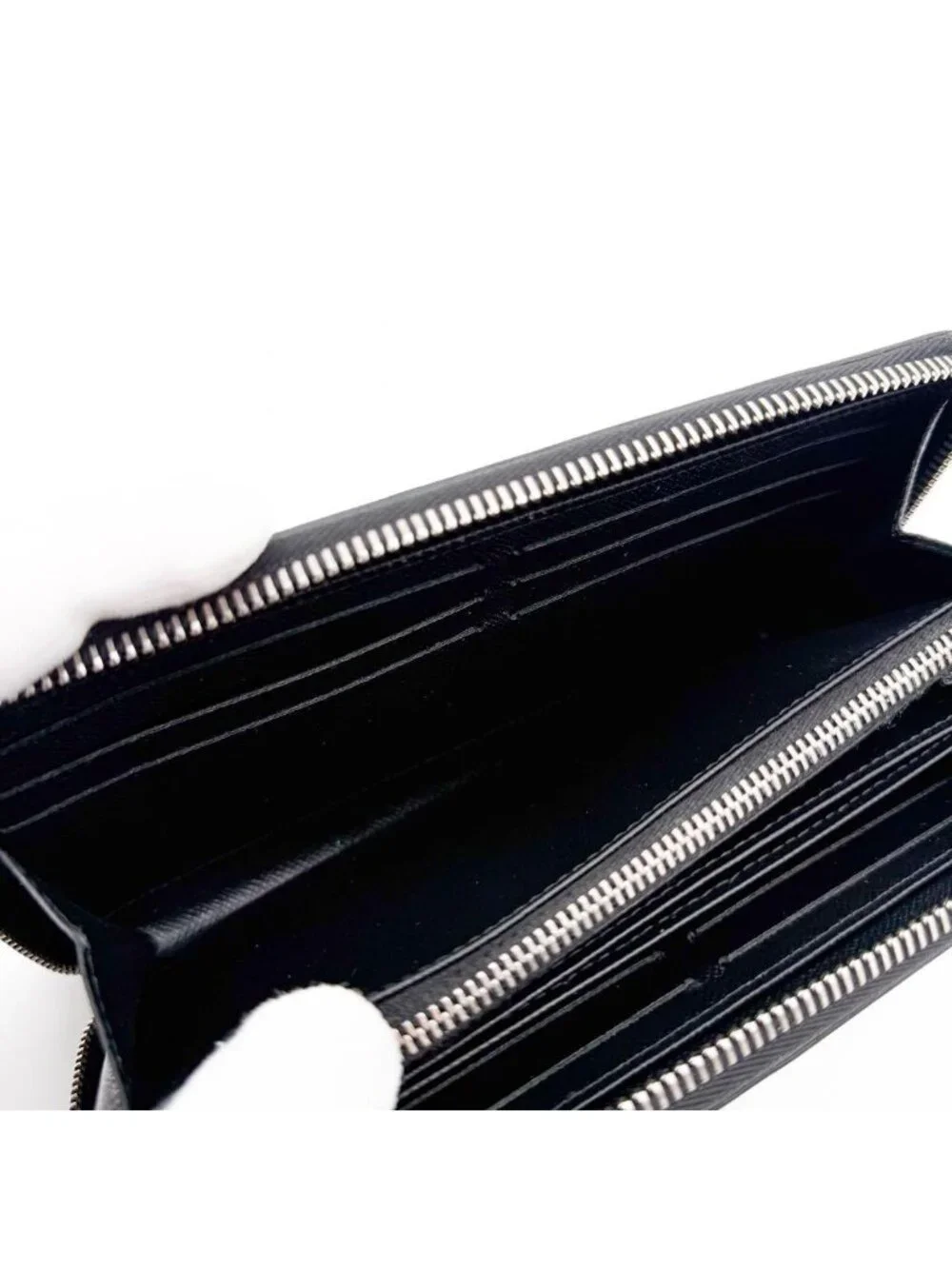 Louis Vuitton Zippy Wallet Epi Black Round